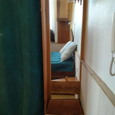 Apartment Sympa Avec Petit Dejeuner Entre Canal Et Loire Roanne